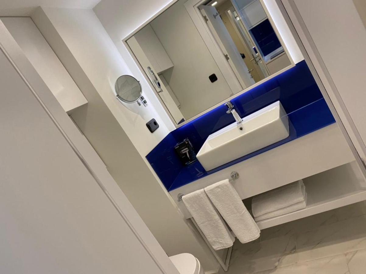 Orbi City Lux Apartment Батуми Экстерьер фото