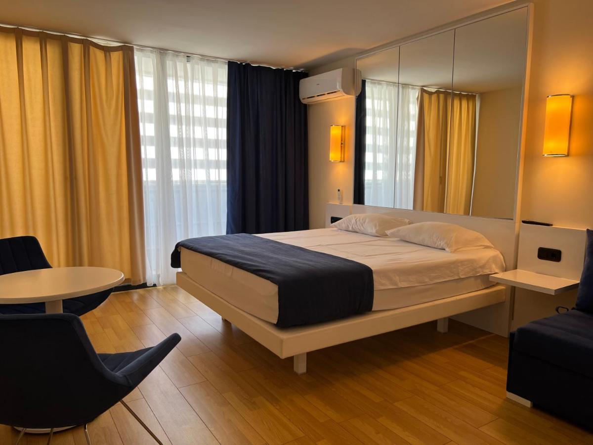Orbi City Lux Apartment Батуми Экстерьер фото